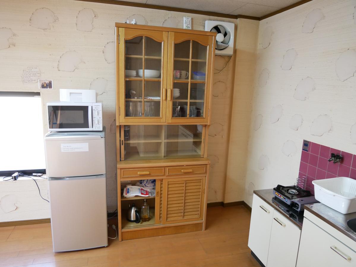 Guest House Twenty-Seven 27 Osaka Bagian luar foto