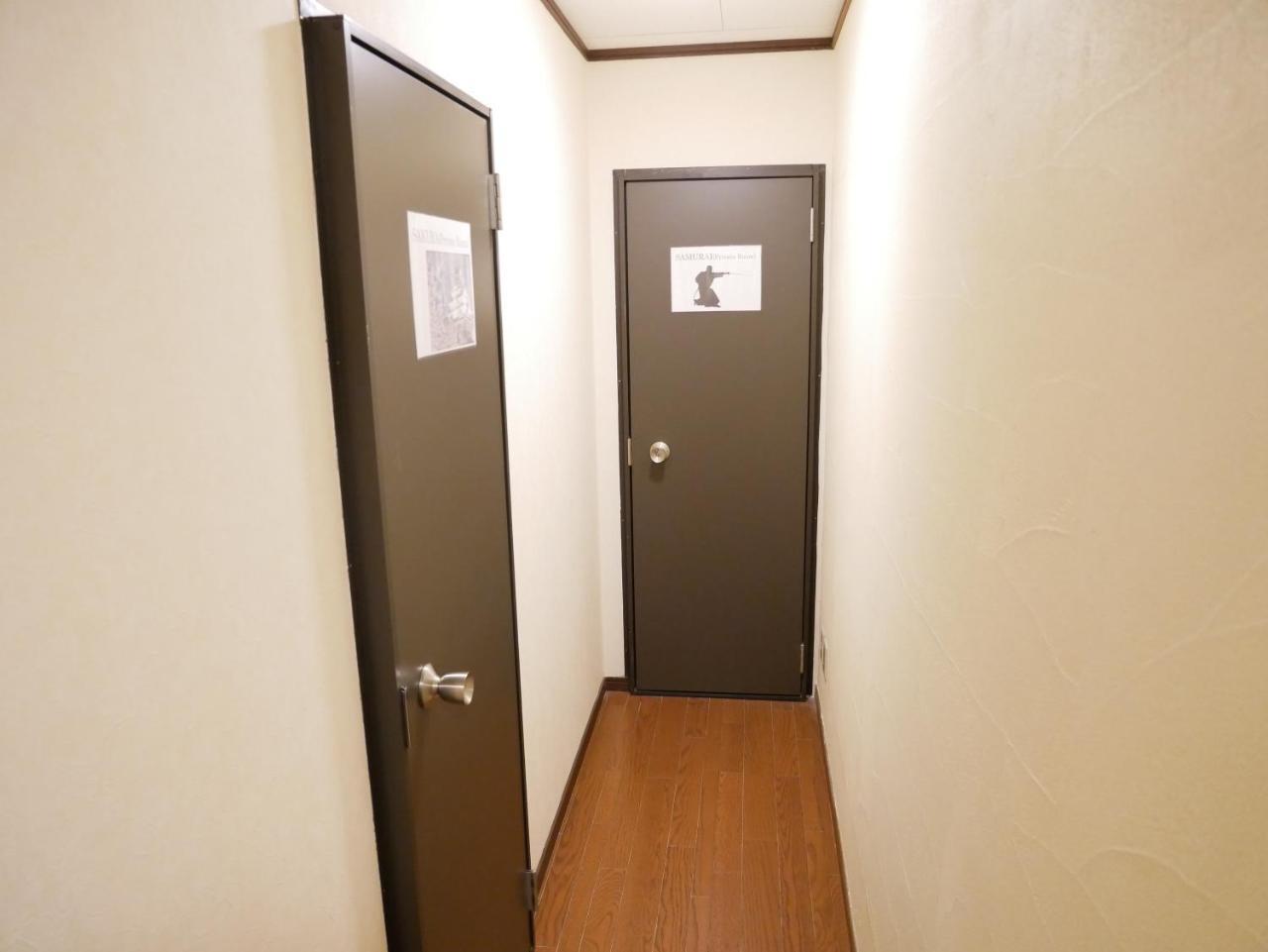 Guest House Twenty-Seven 27 Osaka Bagian luar foto