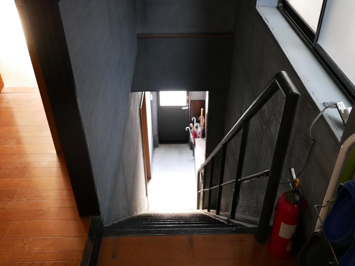Guest House Twenty-Seven 27 Osaka Bagian luar foto
