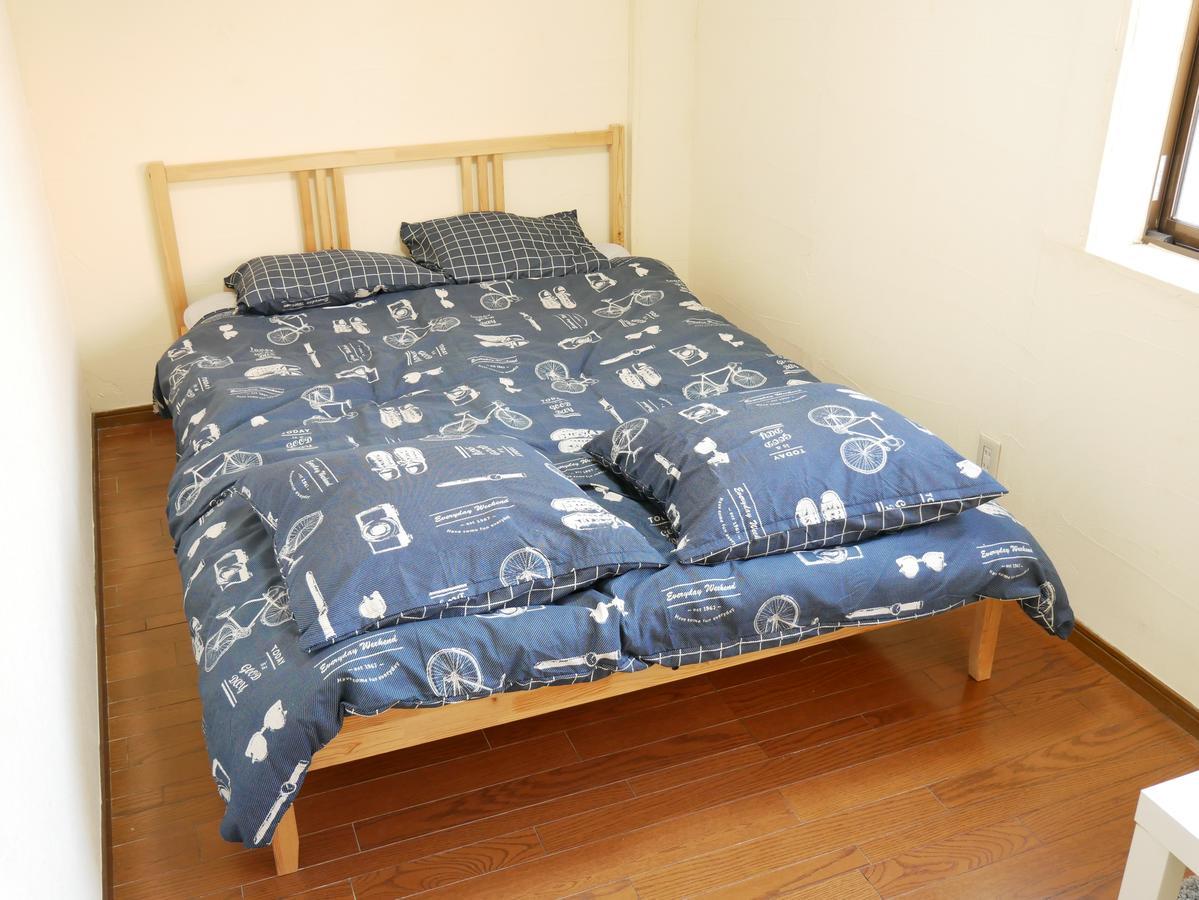 Guest House Twenty-Seven 27 Osaka Bagian luar foto