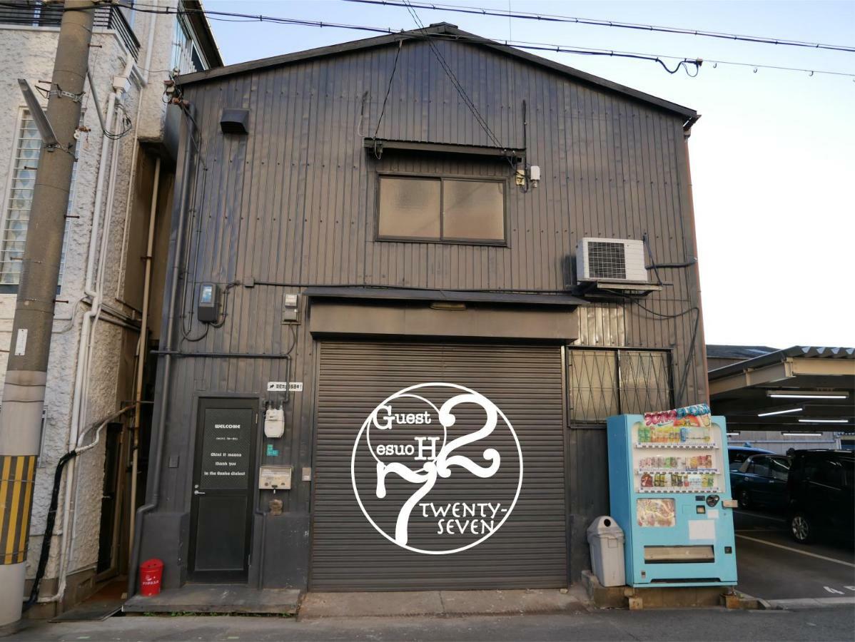 Guest House Twenty-Seven 27 Osaka Bagian luar foto
